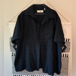 Men’s Black textured Button Down - Vintage